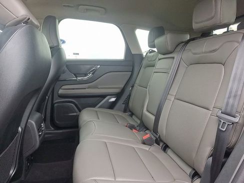 New 2026 Lincoln Corsair Premiere image 5