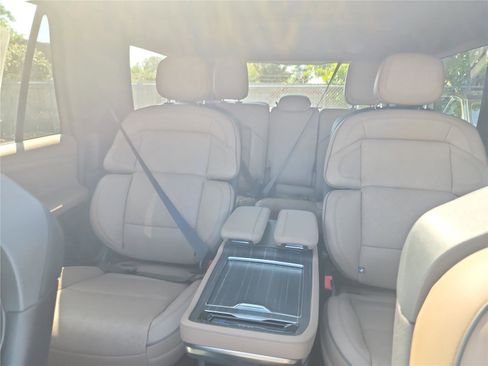 New 2026 Lincoln Navigator Black Label AWD/4WD image 15