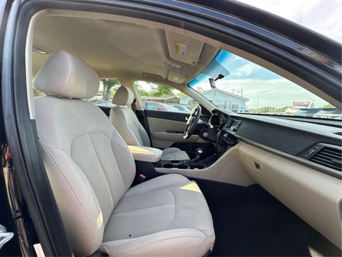 Used 2016 Kia Optima LX FWD image 24