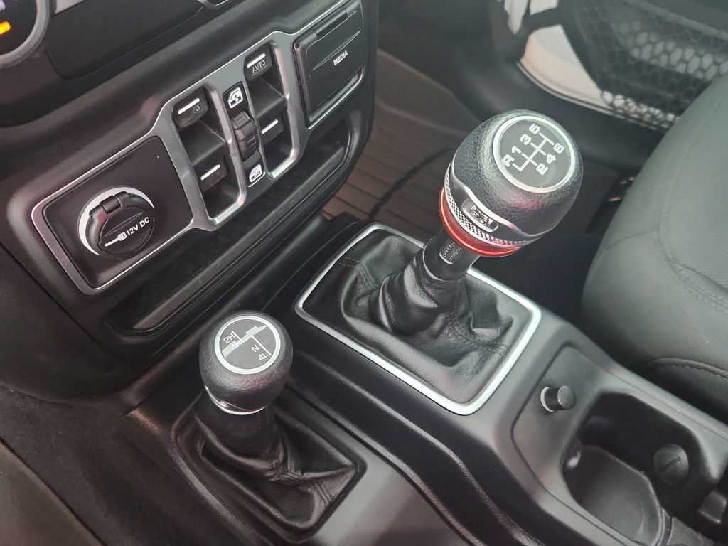 Certified 2018 Jeep Wrangler Unlimited Sport S AWD/4WD image 14