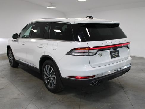 New 2026 Lincoln Aviator AWD image 6