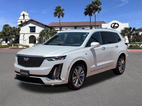 Used 2022 Cadillac XT6 Premium Luxury FWD image 5