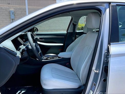 Certified 2023 Hyundai Sonata SEL w/ Preferred Accessory Package FWD image 14