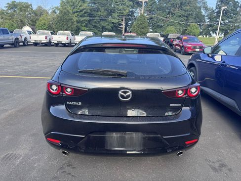 Used 2025 MAZDA MAZDA3 2.5 S Hatchback w/ Premium Pkg FWD image 5