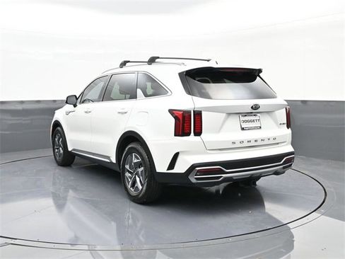 Used 2021 Kia Sorento EX image 8