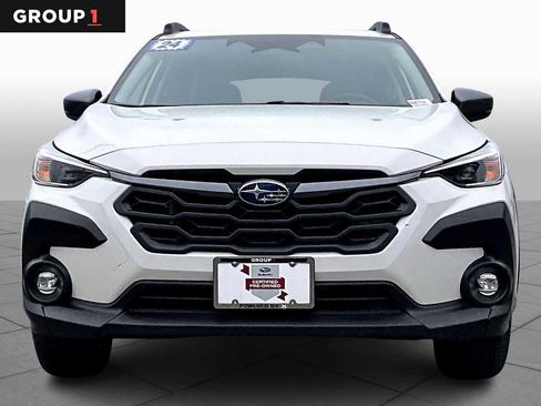 Used 2024 Subaru Crosstrek 2.0i Premium image 4
