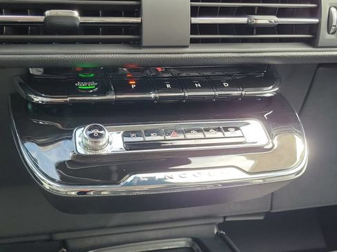 Certified 2024 Lincoln Corsair FWD image 27
