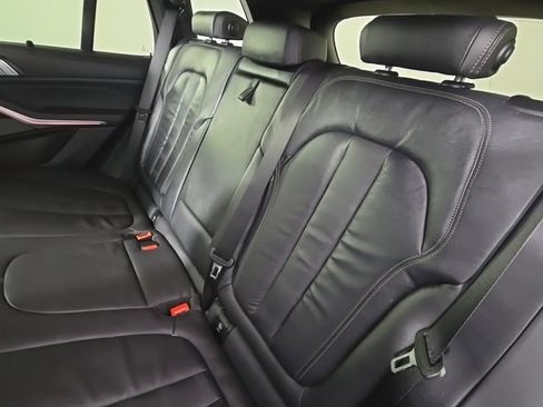 Used 2019 BMW X5 xDrive50i image 17