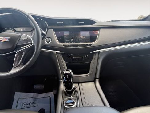 Certified 2024 Cadillac XT5 Premium Luxury AWD/4WD image 11