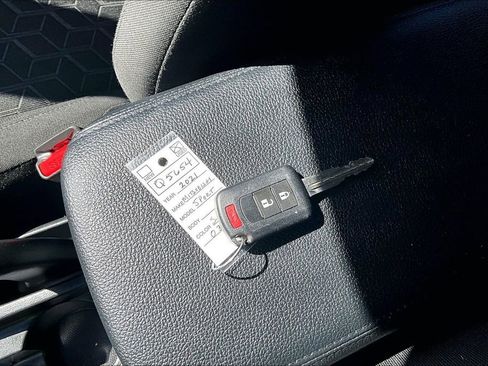 Used 2021 Mitsubishi Outlander Sport ES FWD image 11