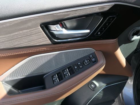 Used 2023 Acura MDX SH-AWD w/ Advance Package image 14