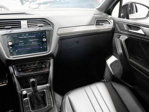 Used 2022 Volkswagen Tiguan SE R-Line AWD/4WD image 23