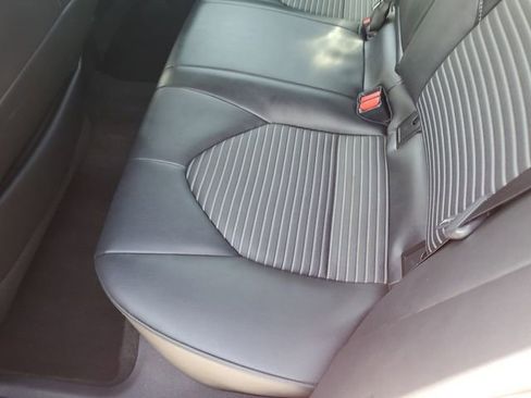 Used 2021 Toyota Camry SE FWD image 14