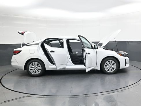 Certified 2025 Nissan Sentra S image 44