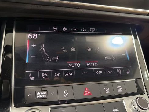 Used 2023 Audi Q8 Premium Plus w/ Premium Plus Package AWD/4WD image 22