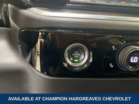 Used 2022 Chevrolet Silverado 1500 LT AWD/4WD image 22