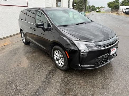 New 2027 Chrysler Pacifica Select w/ Family Tech Group AWD/4WD image 3