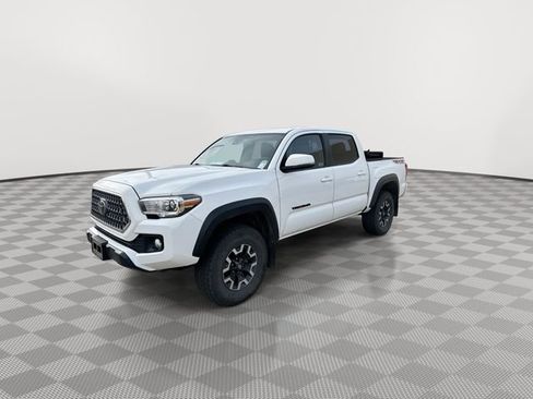 Used 2019 Toyota Tacoma TRD Off-Road image 4