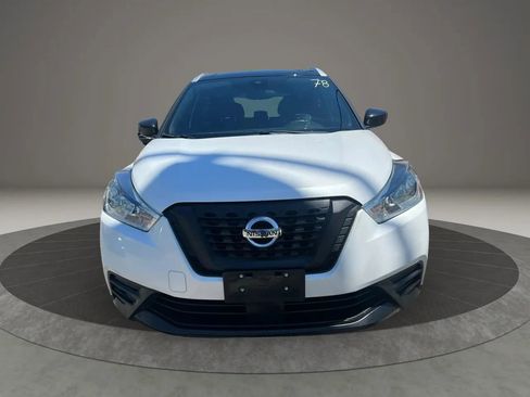 Used 2020 Nissan Kicks SV FWD image 2
