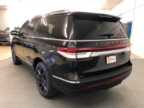 Used 2024 Lincoln Navigator Reserve image 6