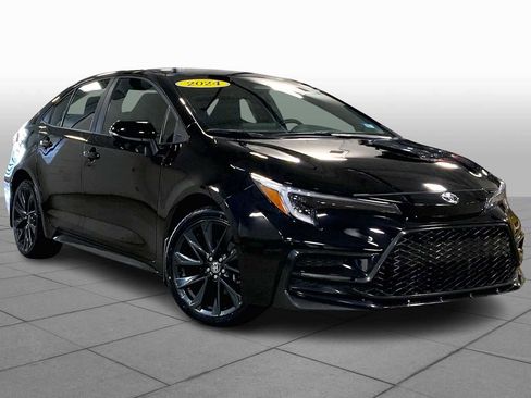 Used 2024 Toyota Corolla SE image 2