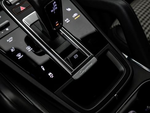 Used 2022 Porsche Cayenne Turbo image 63