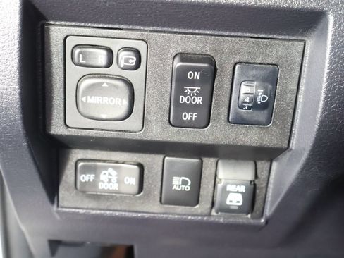 Used 2019 Toyota Tundra Platinum AWD/4WD image 38