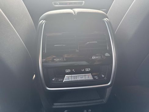 Used 2025 BMW X5 xDrive40i w/ M Sport Package AWD/4WD image 16