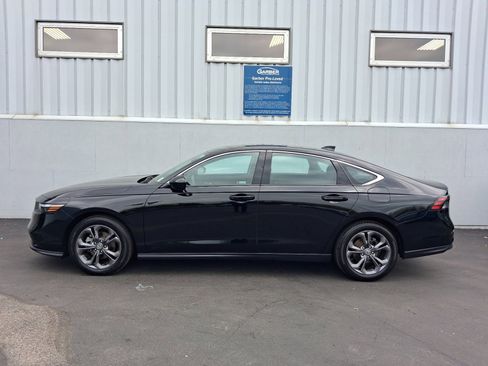 Used 2023 Honda Accord EX image 2