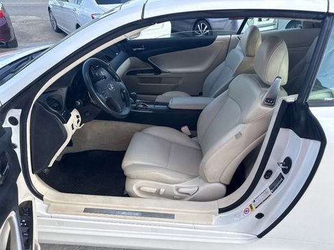 Used 2010 Lexus IS 250C image 11