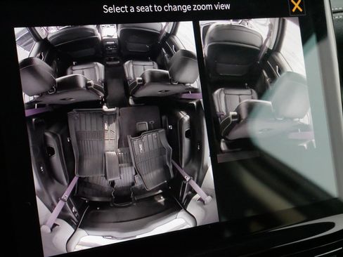 Used 2023 Jeep Grand Cherokee L Limited w/ Black Appearance Package image 29