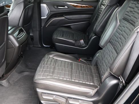 Used 2023 Cadillac Escalade Sport Platinum w/ LPO, Floor Liner Package AWD/4WD image 27