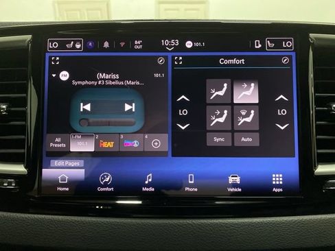 Used 2025 Chrysler Pacifica Select FWD image 42