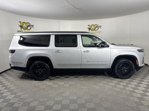New 2026 Jeep Grand Wagoneer L Limited AWD/4WD image 11