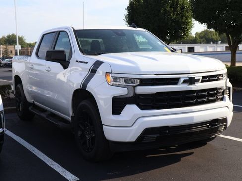 Used 2023 Chevrolet Silverado 1500 RST w/ Protection Package AWD/4WD image 3