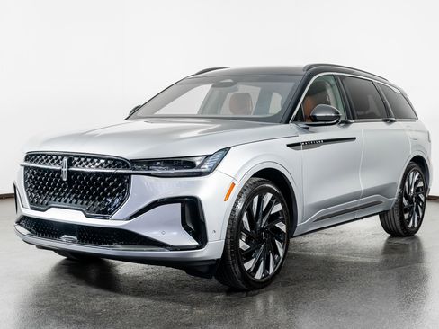 Used 2024 Lincoln Nautilus Black Label w/ Jet Appearance Package (87T) image 19