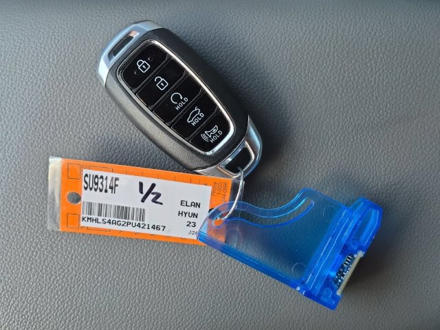 Used 2023 Hyundai Elantra SEL w/ Convenience Package FWD image 34