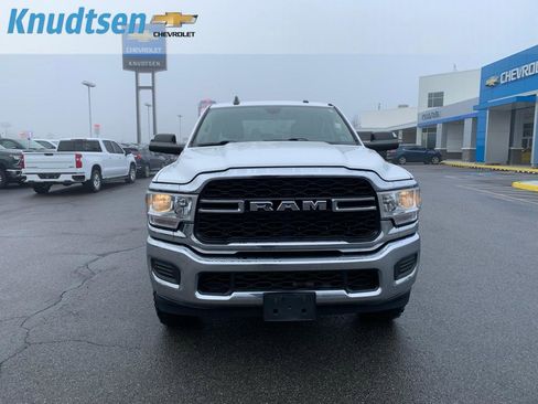 Used 2019 RAM 2500 Tradesman w/ Chrome Appearance Group image 2