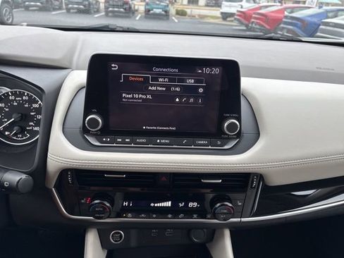 Used 2023 Nissan Rogue SL image 16