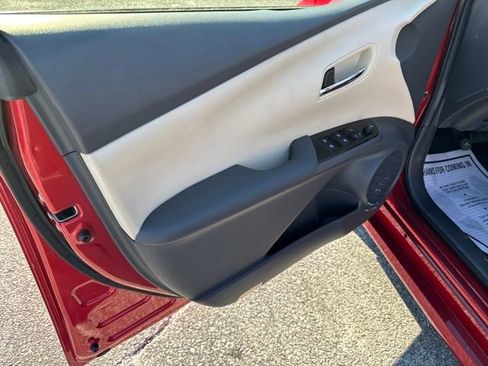 Used 2017 Toyota Prius Two w/ Prius Two Safety Plus Package image 10