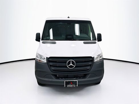 Used 2025 Mercedes-Benz Sprinter 2500 image 2