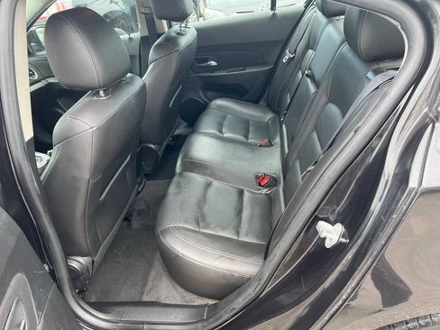 Used 2015 Chevrolet Cruze LT FWD image 2