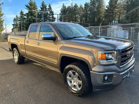 Used 2014 GMC Sierra 1500 SLT w/ SLT Preferred Package image 3