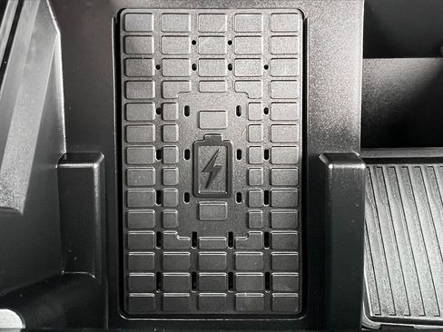 Used 2024 Ford F450 Limited w/ FX4 Off-Road Package image 29