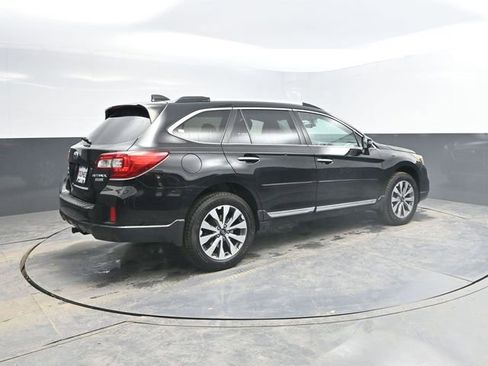 Used 2017 Subaru Outback 2.5i Touring w/ Popular Package #5A image 10