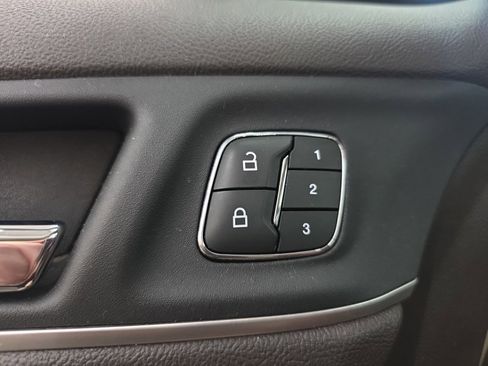 Used 2019 Lincoln MKC Select w/ Select Plus Package AWD/4WD image 31