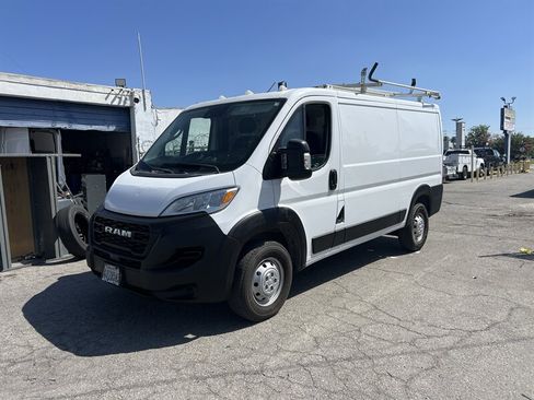 Used 2023 RAM ProMaster 2500 FWD image 1