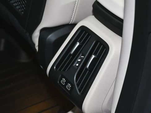 Used 2024 BMW X1 M35i AWD/4WD image 59