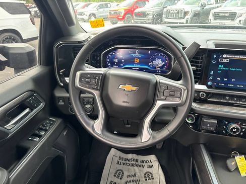 Used 2025 Chevrolet Silverado 3500 LTZ w/ LTZ Convenience Package AWD/4WD image 14