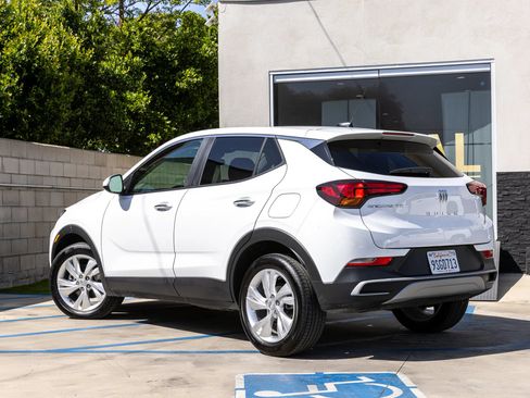 Used 2025 Buick Encore GX Preferred FWD image 9